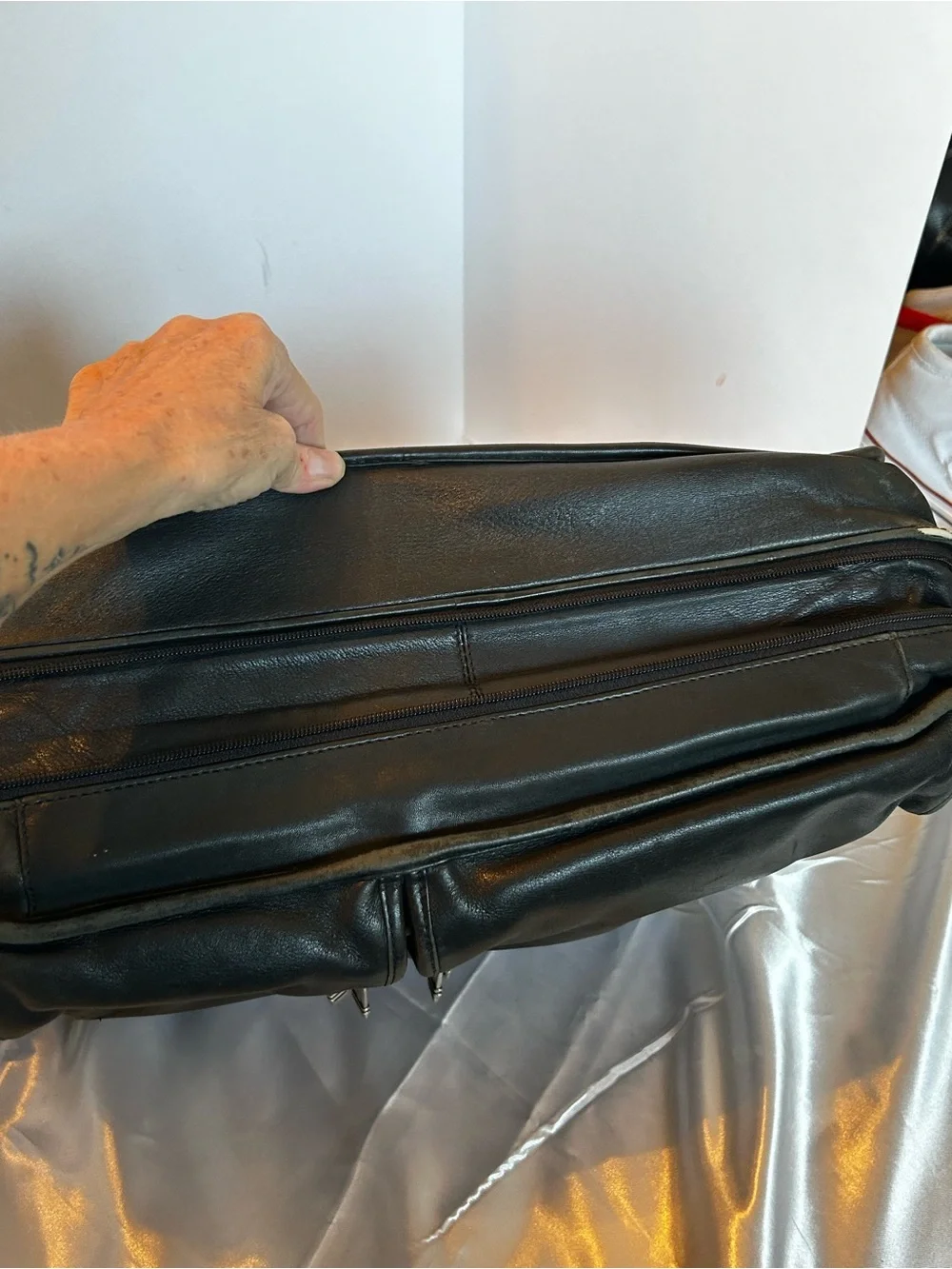 Vintage TUMI Black Leather Expandable Laptop Briefcase Organizer Luggage Tag